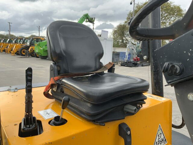 JCB 3 Tonne Swivel Tip Dumper (ST23022)
