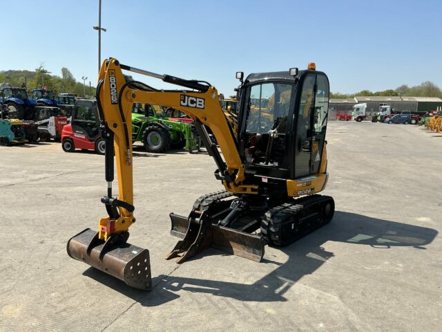 JCB 8026 CTS Digger