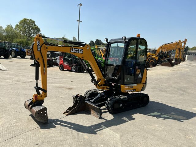 JCB 8026 CTS Digger