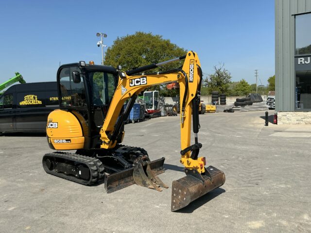 JCB 8026 CTS Digger