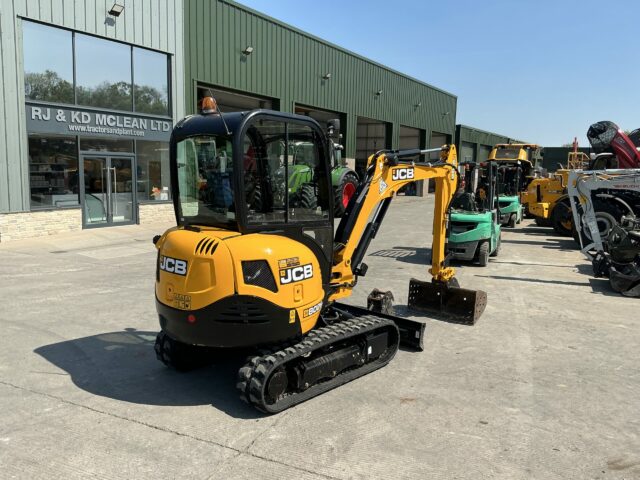 JCB 8026 CTS Digger