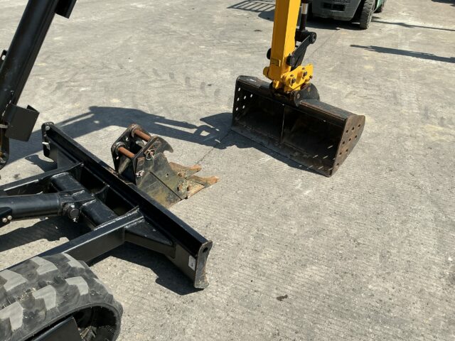 JCB 8026 CTS Digger