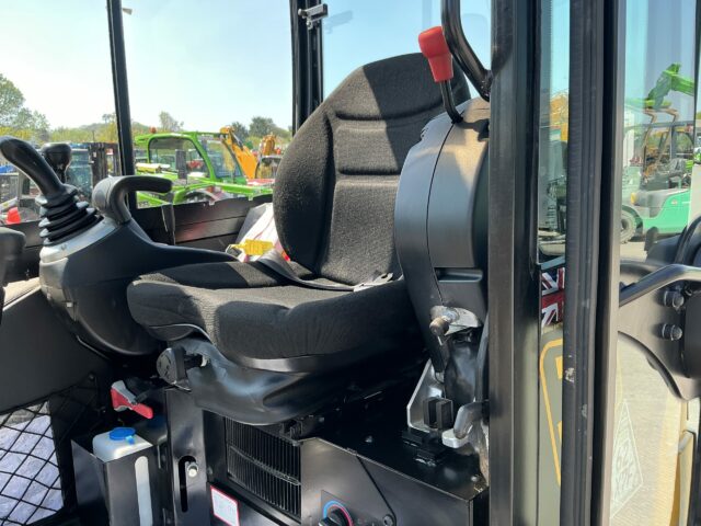 JCB 8026 CTS Digger