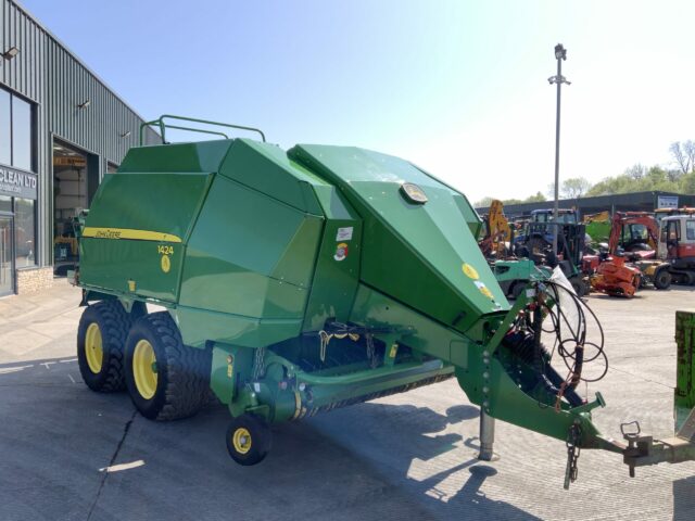 John Deere 1424H Baler (ST23218)