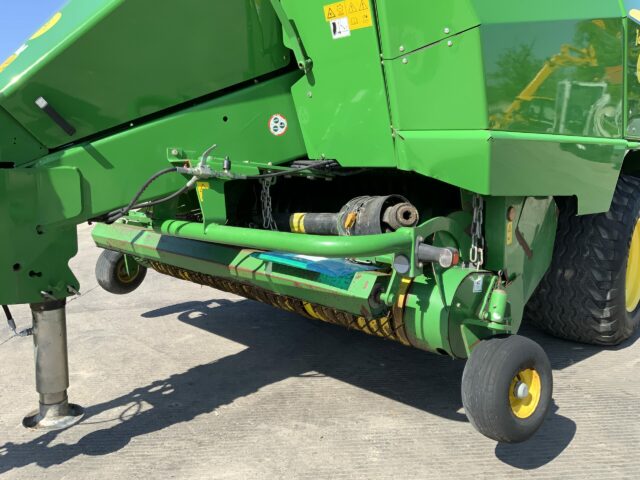 John Deere 1424H Baler (ST23218)
