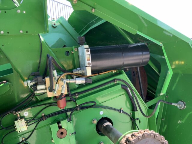 John Deere 1424H Baler (ST23218)