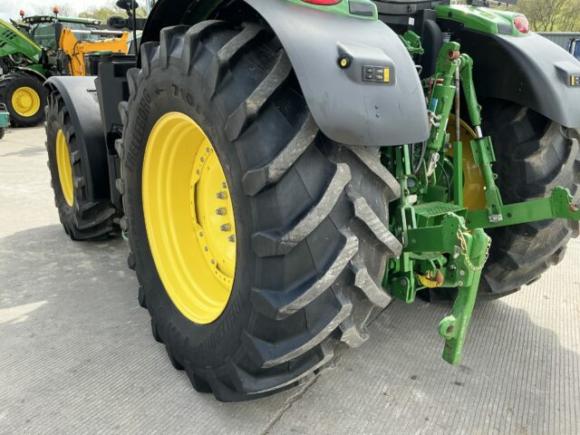 John Deere 6215R Premium Edition Tractor (ST22704)