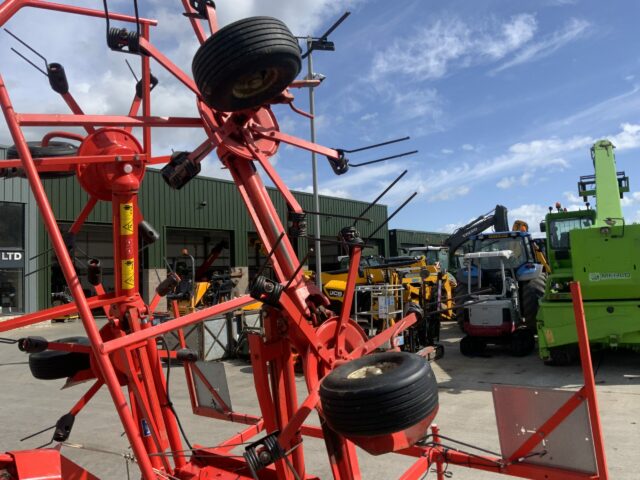 Kuhn GF6401 MH Digidrive 6 Star Tedder (ST23140)