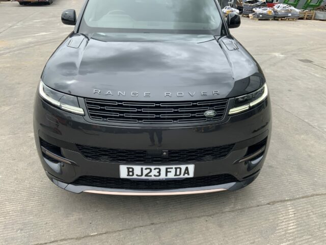 Land Rover Range Rover Sport 3.0 D300 Dynamic SE (ST16188)