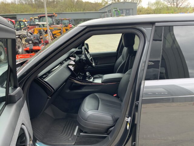 Land Rover Range Rover Sport 3.0 D300 Dynamic SE (ST16188)