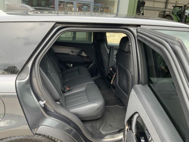 Land Rover Range Rover Sport 3.0 D300 Dynamic SE (ST16188)