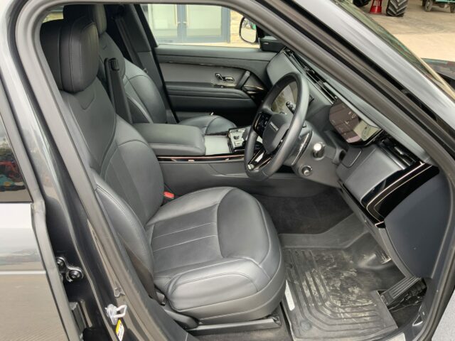 Land Rover Range Rover Sport 3.0 D300 Dynamic SE (ST16188)