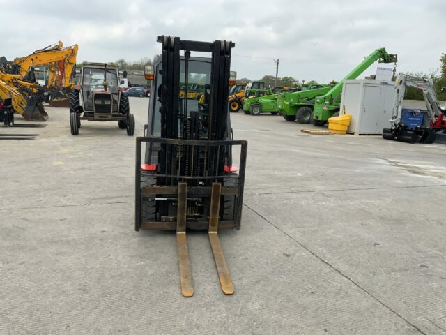 Manitou MI30D Fork Lift (ST23055)