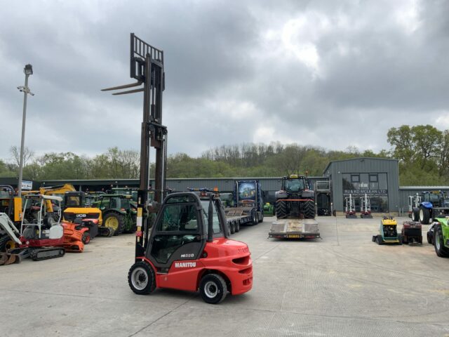 Manitou MI30D Fork Lift (ST23055)