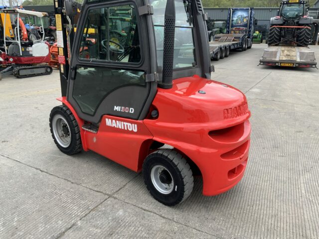Manitou MI30D Fork Lift (ST23055)