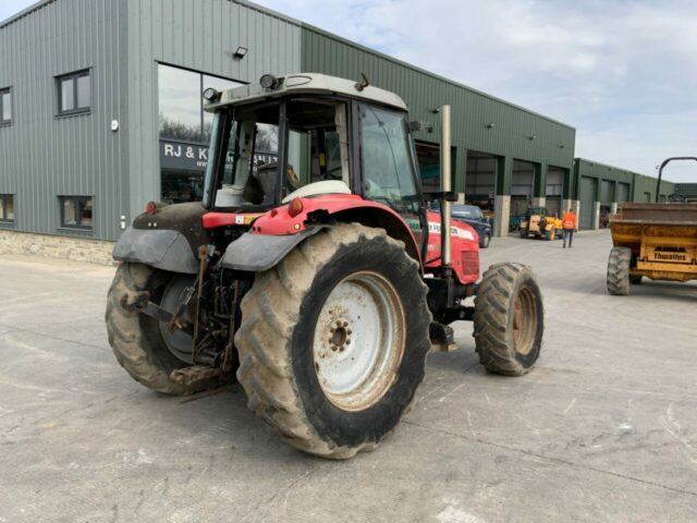 Massey Ferguson 6465 Dyna 6 Tractor (ST22676)