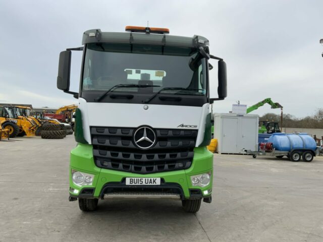 Mercedes 3240 Arocs 8x4 Tipper (ST22557)