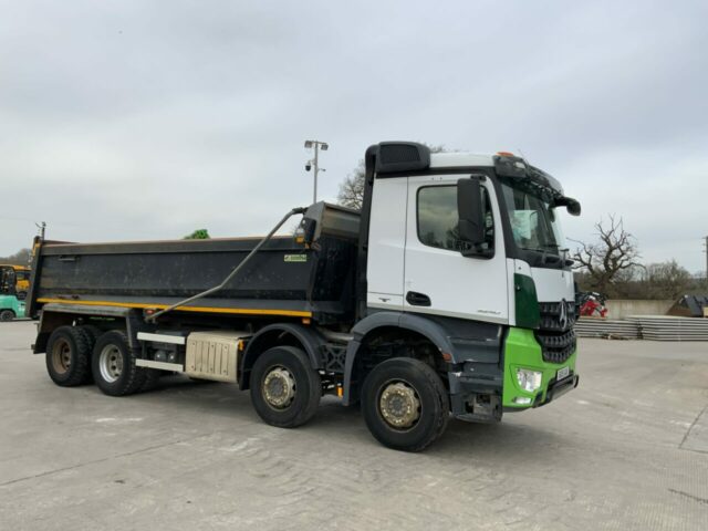 Mercedes 3240 Arocs 8x4 Tipper (ST22557)