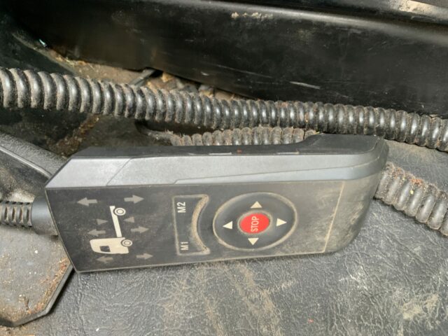 Mercedes Econic 2630 Refuse Truck (ST22884)