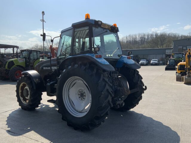 New Holland 8260 Tractor (ST22958)