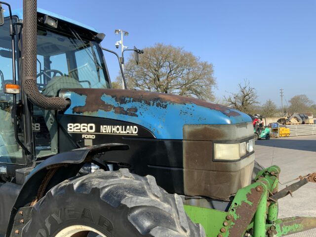 New Holland 8260 Tractor (ST22958)