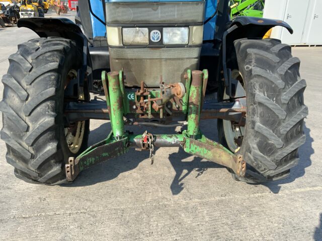 New Holland 8260 Tractor (ST22958)