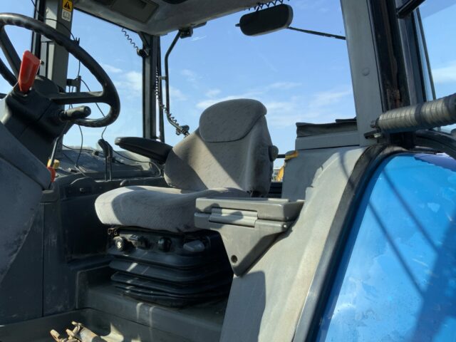 New Holland 8260 Tractor (ST22958)