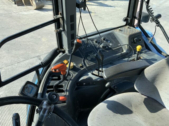 New Holland 8260 Tractor (ST22958)