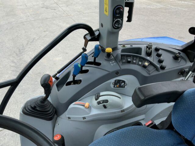 New Holland T5.105 Tractor (ST22662)