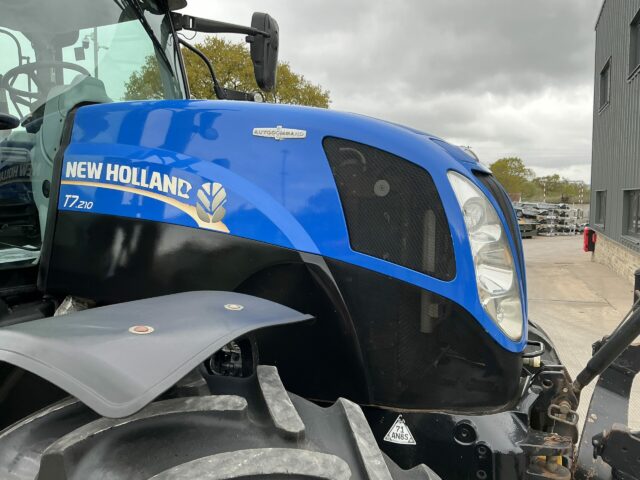 New Holland T7.210 Tractor (ST22512)