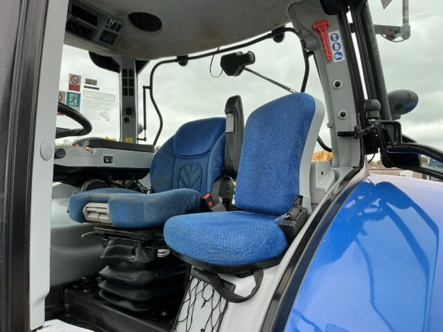 New Holland T7.210 Tractor (ST22512)