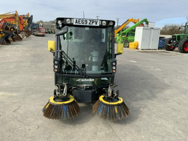 Schmidt Swingo 200+ Road Sweeper (ST22469)