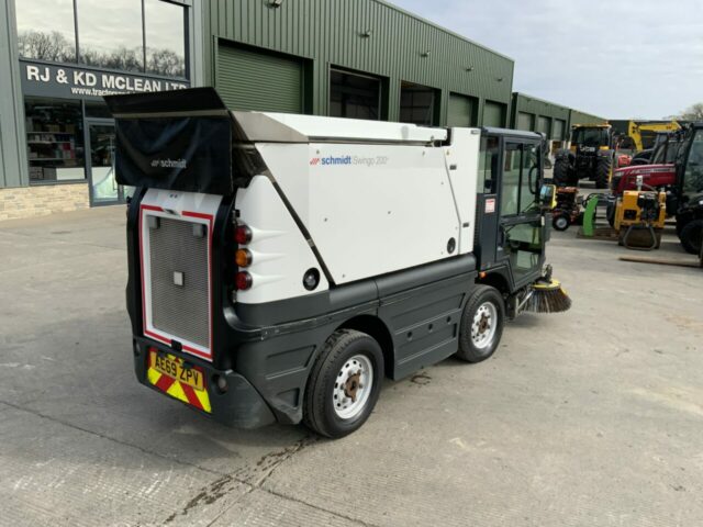Schmidt Swingo 200+ Road Sweeper (ST22469)