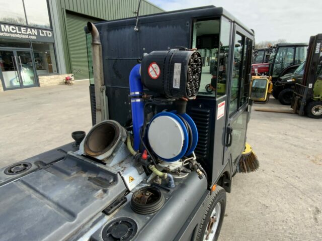 Schmidt Swingo 200+ Road Sweeper (ST22469)