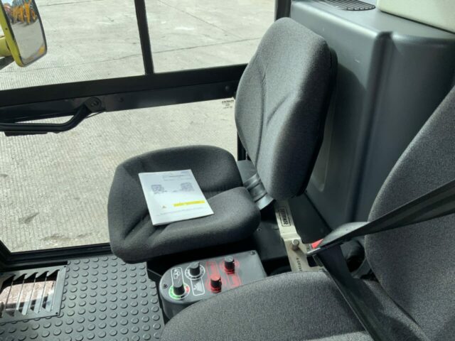 Schmidt Swingo 200+ Road Sweeper (ST22469)