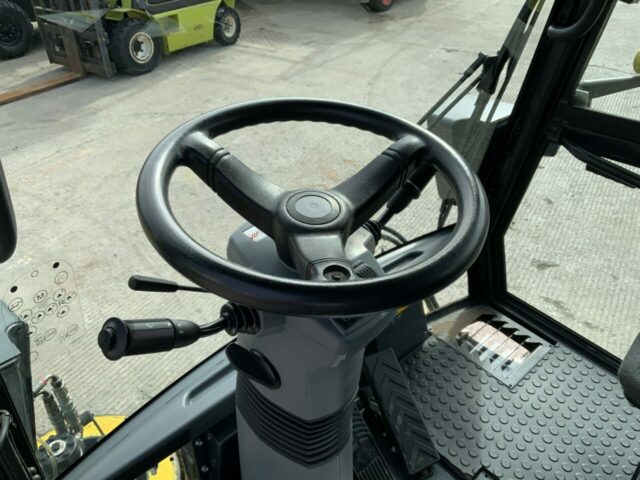 Schmidt Swingo 200+ Road Sweeper (ST22469)