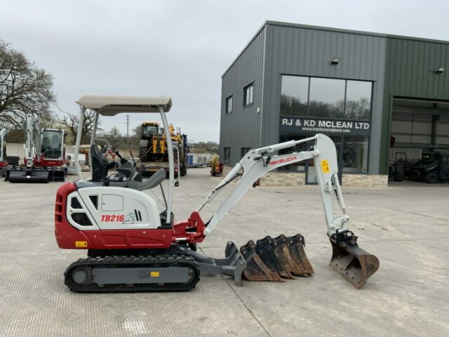 Takeuchi TB216 Digger (ST22941)