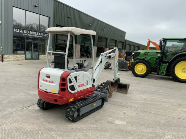 Takeuchi TB216 Digger (ST22941)