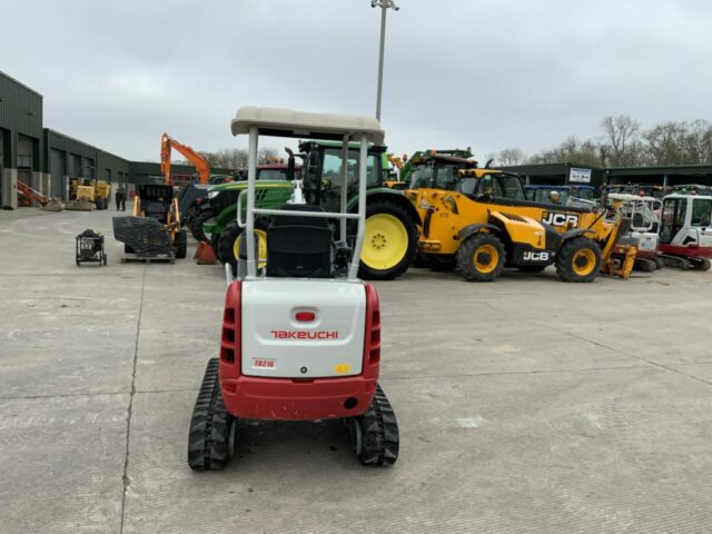 Takeuchi TB216 Digger (ST22941)