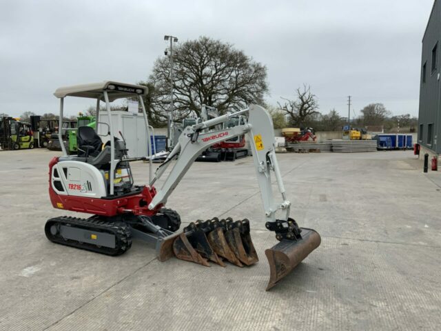 Takeuchi TB216 Digger (ST22941)