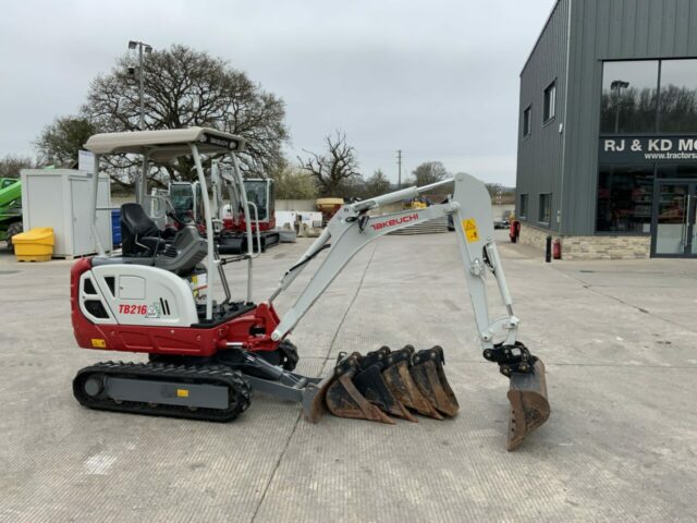 Takeuchi TB216 Digger (ST22941)