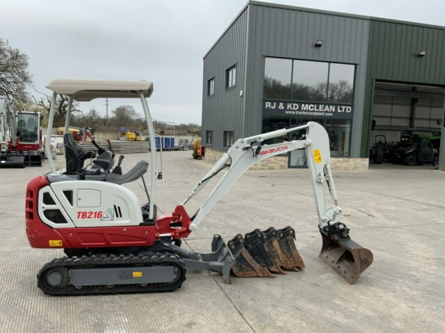 Takeuchi TB216 Digger (ST22941)