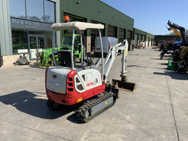 Takeuchi TB216 Digger (ST22989)