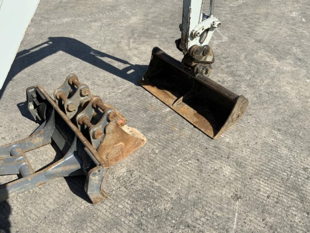 Takeuchi TB216 Digger (ST22989)
