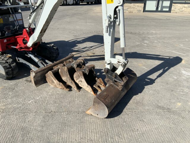 Takeuchi TB216 Digger (ST23053)