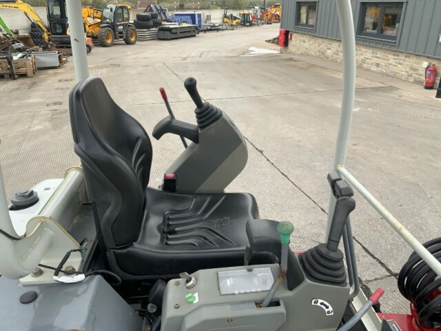 Takeuchi TB219 Digger (ST22890)