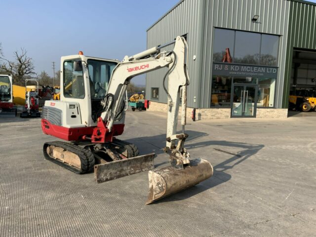 Takeuchi TB228 Digger (ST22821)