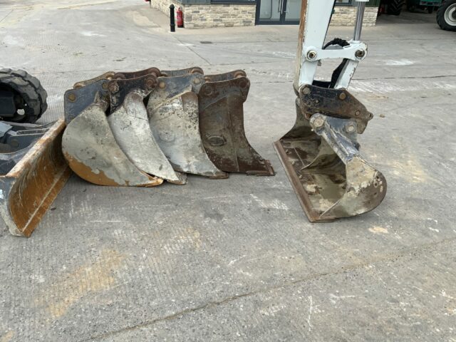 Takeuchi TB280FR Digger (ST22790)