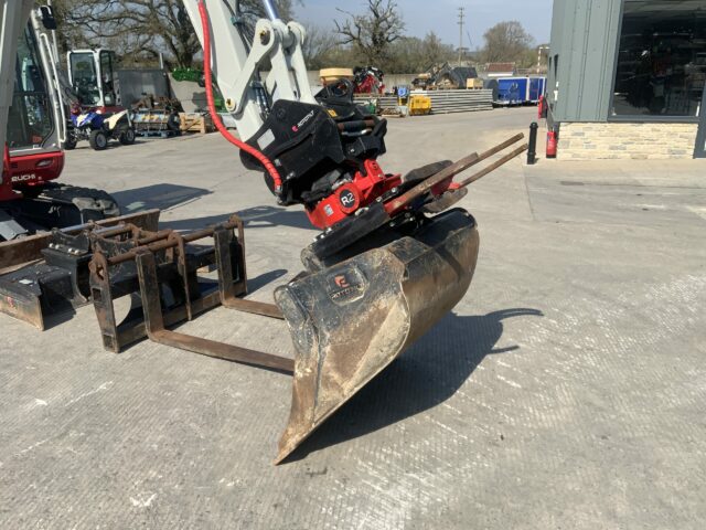 Takeuchi TB370 Complete With Rototilt Rotator (ST22841)