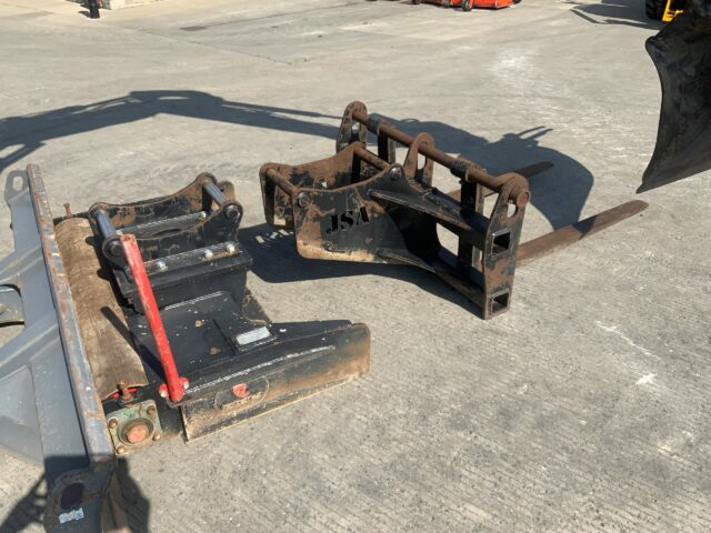 Takeuchi TB370 Complete With Rototilt Rotator (ST22841)
